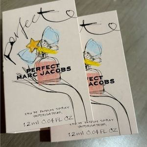 PERFECT
MARC JACOBS parfume two samples